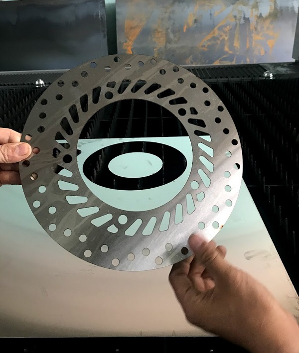 cắt laser chi tiết