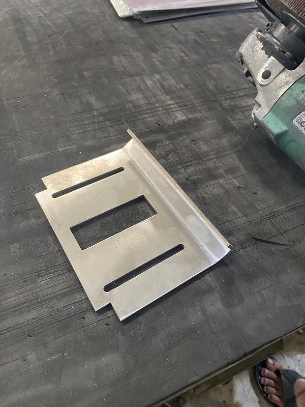 cắt laser chấn