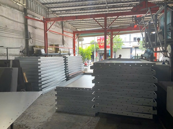 xưởng gia công sắt thép hà nội